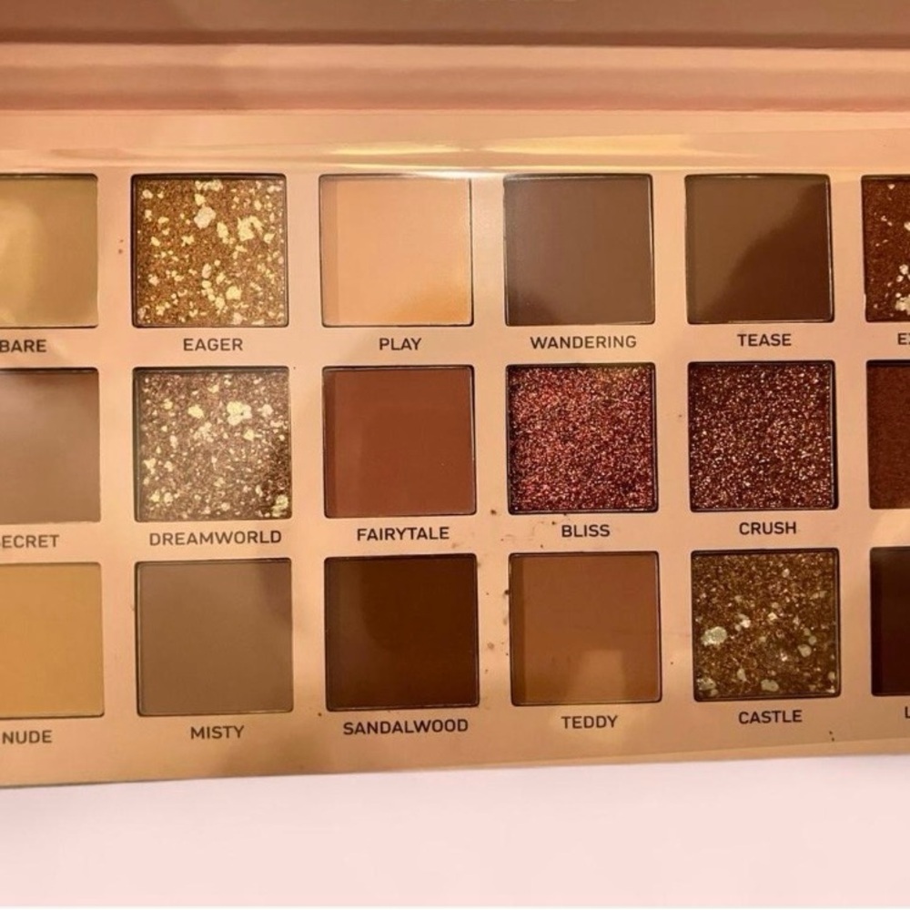 Aromas Eyeshadow Palette - Pink - Picture 4 of 5